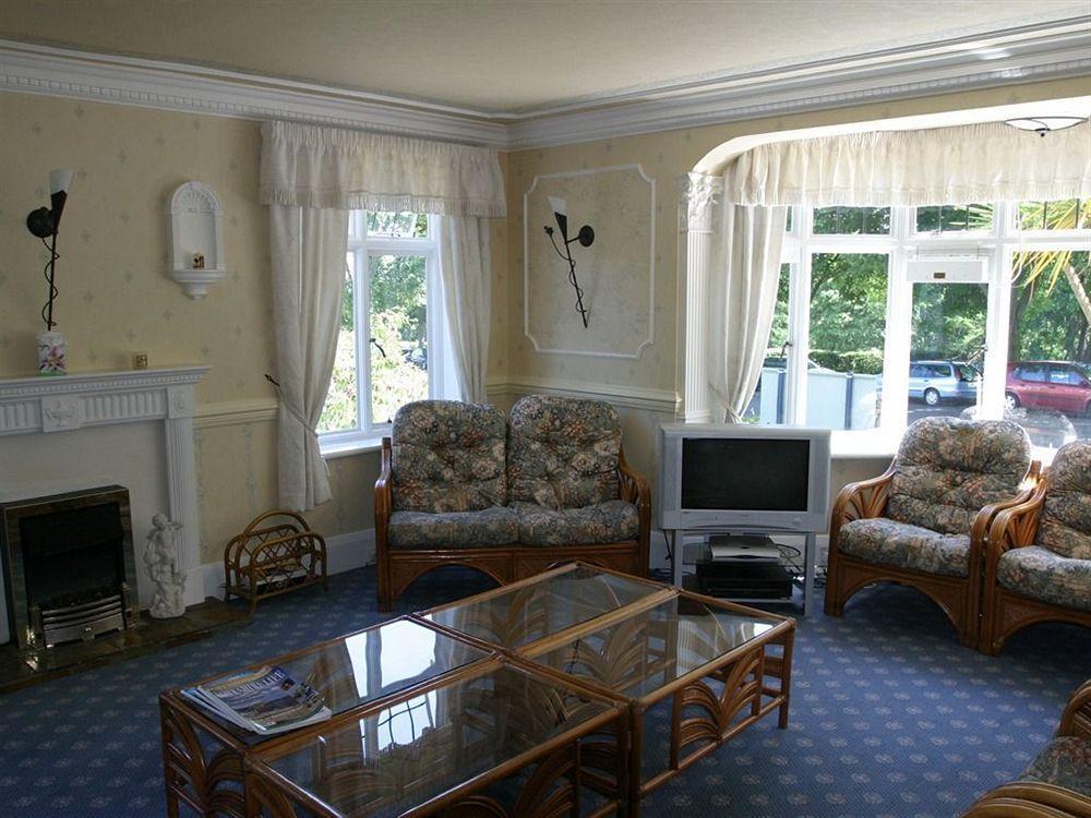 Ryndle Court Hotel Скарборо Экстерьер фото